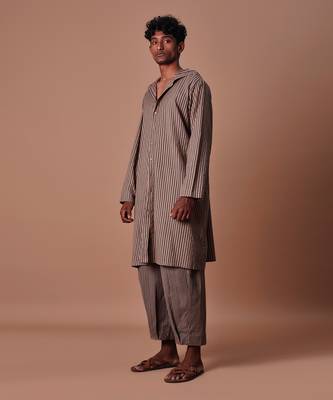 Brown hooded striped kurta set 4
