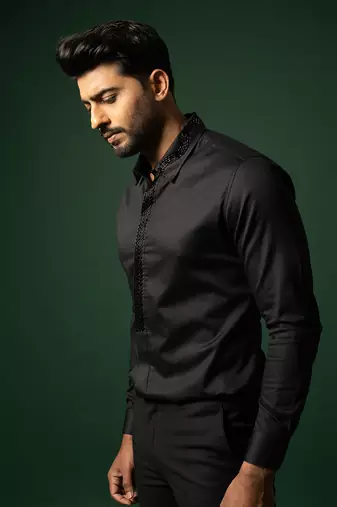 Black shirt