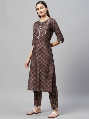 V TRADITION Women Brown  Beige Floral Print Kurta with Trousers 4