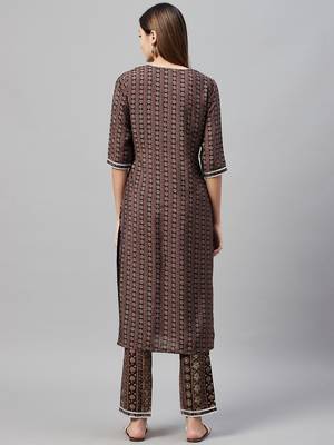 V TRADITION Women Brown  Beige Floral Print Kurta with Trousers 6