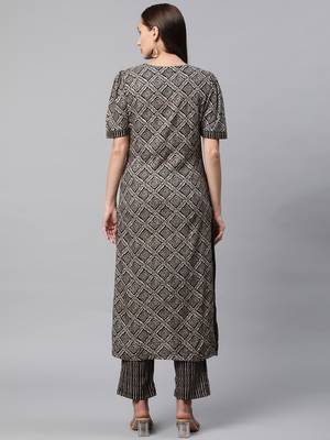 V TRADITION Women Black Printed Kurta with Palazzos 6