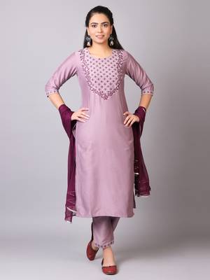 V TRADITION Women Purple Floral Yoke Design Mirror Work Kurta with Trousers  With Dupatta 4
