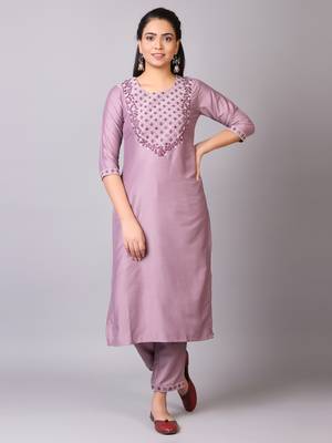 V TRADITION Women Purple Floral Yoke Design Mirror Work Kurta with Trousers  With Dupatta 5