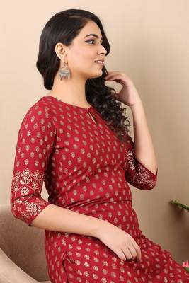 V TRADITION Women Ethnic Motifs Printed Straight Kurta with Trousers 2