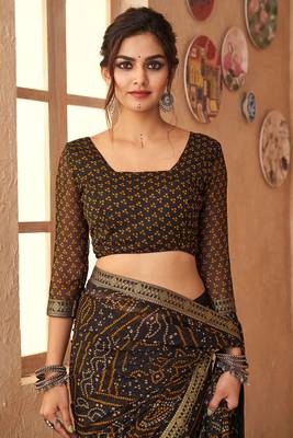 Black printed chiffon bandhani saree with blouse 3
