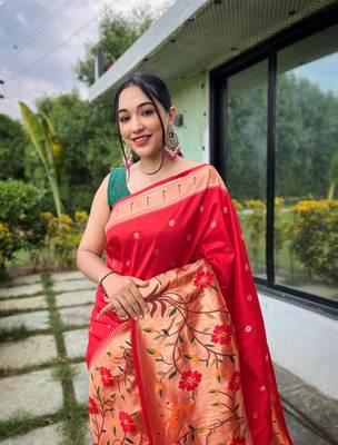 RED MOST BEAUTIFUL SILK  SAREE 2