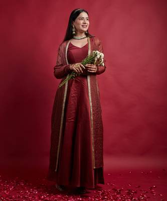 Maroon chanderi handloom skirt set 2