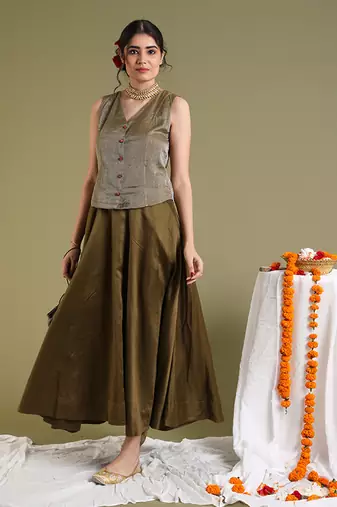 Tabacco brown top in tissue with flared skirt set