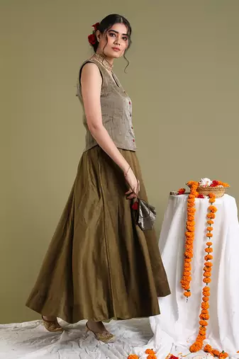 Tabacco brown v neck top