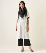 White kaftan style embroidered kurta set