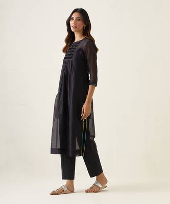 Black chanderi handloom smocking kurta set 3