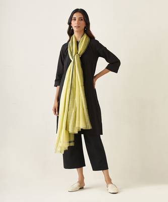 Black a line pin tuck kurta set 1