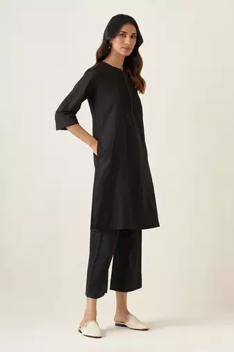 Black cotton a line pin tuck kurta set