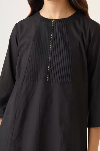 Black cotton a line pin tuck kurta set