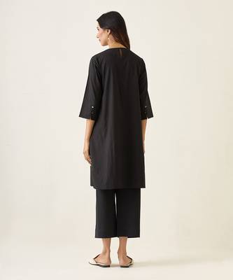 Black cotton a line pin tuck kurta set 4