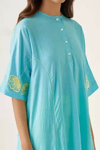 Blue kaftan style embroidered kurta set
