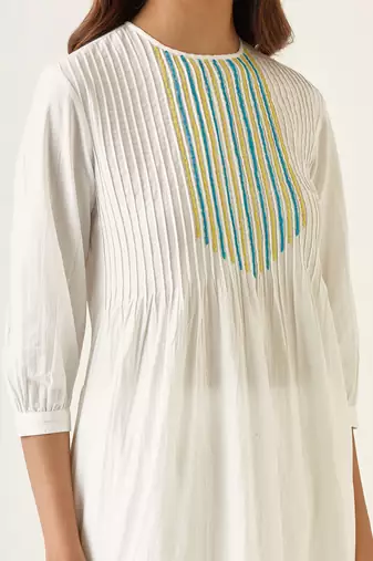 Off white cotton pin tucks kurta set
