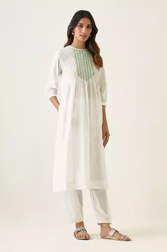 Off white cotton embroidered pin tucks kurta set