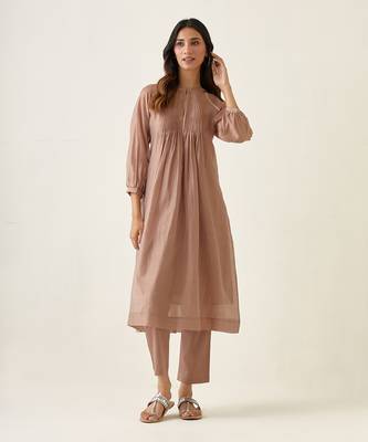 Taupe chanderi raglan sleeve kurta set 1