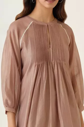 Taupe chanderi raglan sleeve kurta set