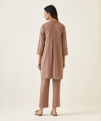 Taupe cotton embroidered kurta set 2