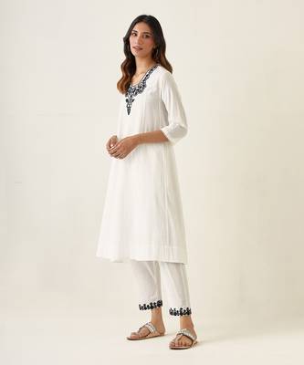 White cotton embroidered a line paneled kurta set 3