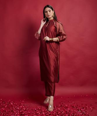 Maroon raglan sleeves kurta set 2