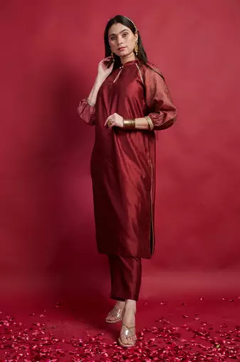 Maroon raglan sleeves kurta set