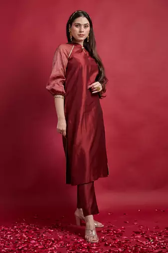 Maroon raglan sleeves kurta set
