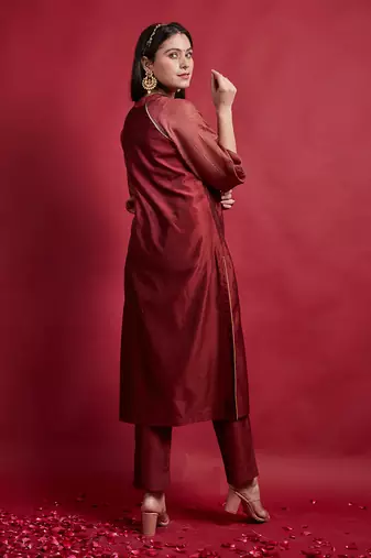 Maroon raglan sleeves kurta set