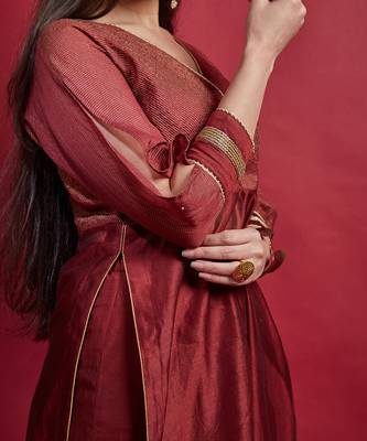 Maroon high slit kurta set 3