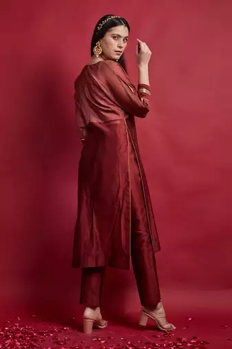 Maroon high slit kurta set