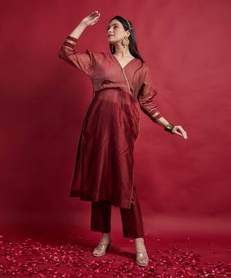 Maroon high slit kurta set 5