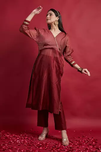 Maroon high slit kurta set