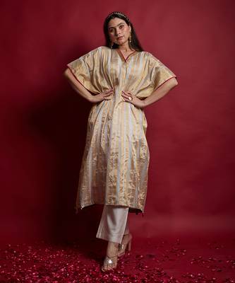 Gold zari stripe kaftan set 1