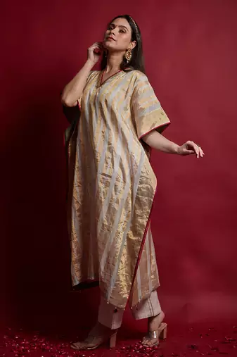 Gold zari stripe kaftan set