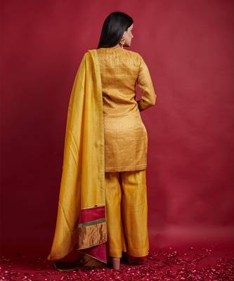 Turmeric yellow zigzag zari weave kurta set 5