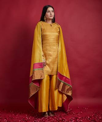 Turmeric yellow zigzag zari weave short kurta set 4