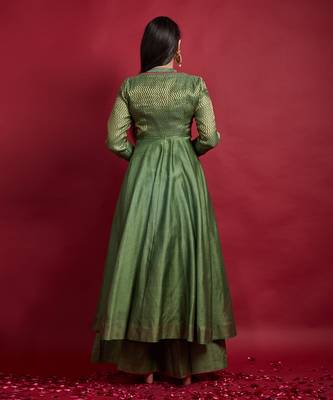 Olive green layered anarkali set 4