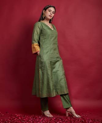 Olive green chanderi embroidered zari striped kurta set 3
