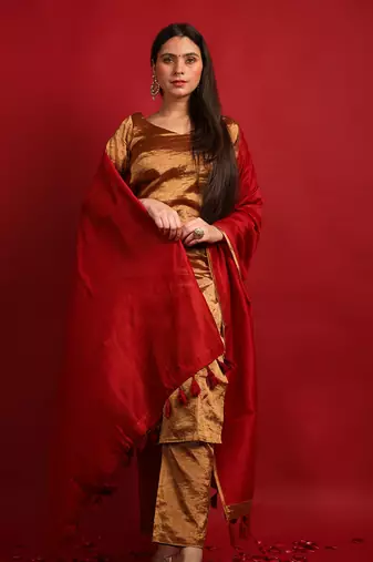 Gold zari handloom kurta set