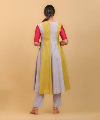 Grey & lime panelled kurta set with dupatta 4