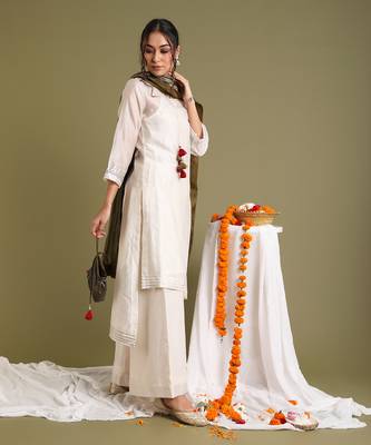 Off white chanderi handloom asymetrical kurta set 4