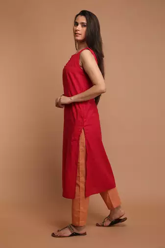 Hot pink textured cotton kurta set with dupatta
