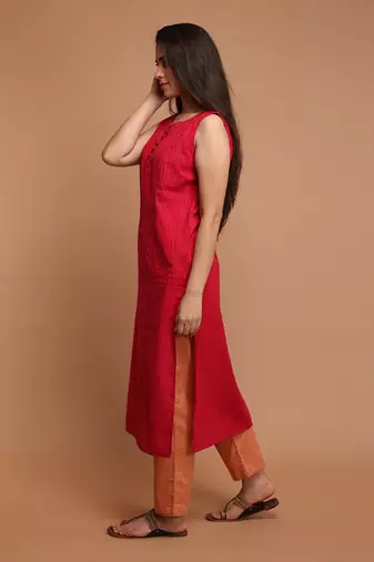 Hot pink textured cotton kurta set with dupatta