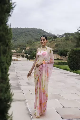 Geroo Jaipur White pink shaded hand painted floral chiffon saree with blouse