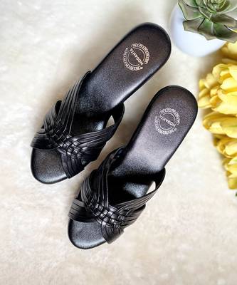 Black criss cross wedges 1