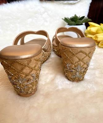 Gold checks wedges 2