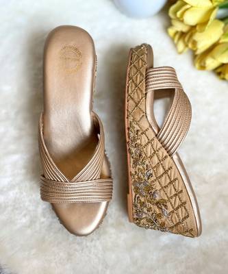 Gold checks wedges 3