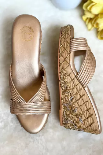 Gold checks wedges